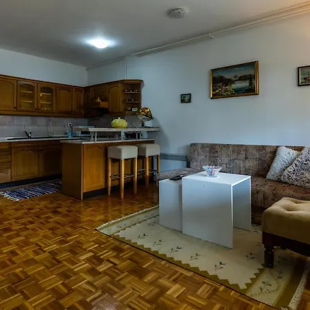 Daire Avlija Garden Gem - Free Parking