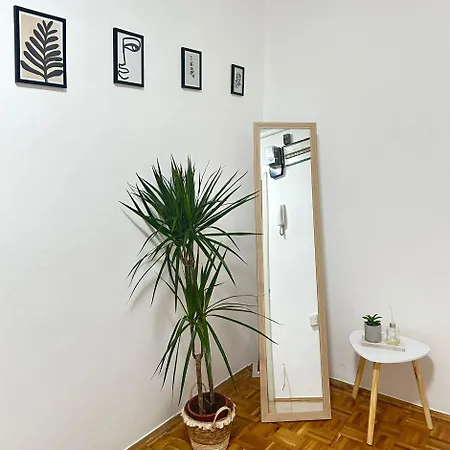 Apartament Avlija Garden Gem - Free Parking *