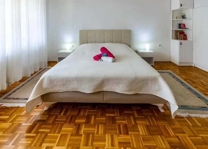 公寓 Avlija Garden Gem - Free Parking