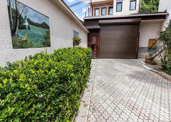 公寓 Avlija Garden Gem - Free Parking 塞拉耶佛