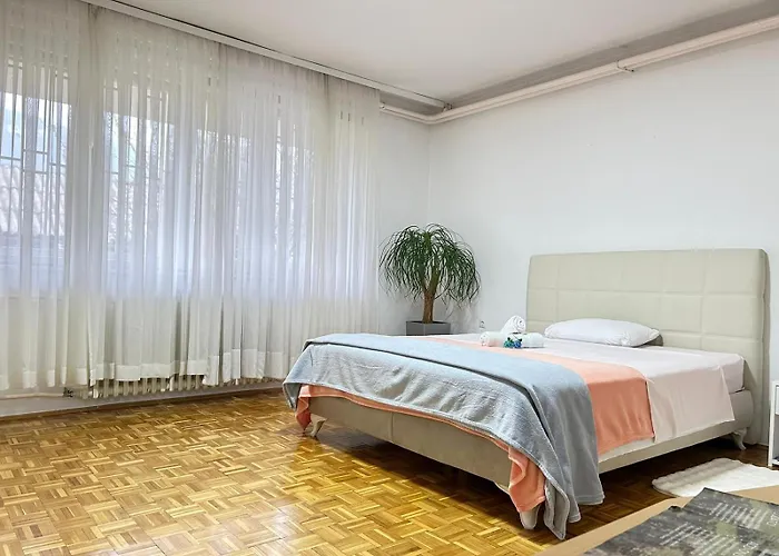 公寓 Avlija Garden Gem - Free Parking *